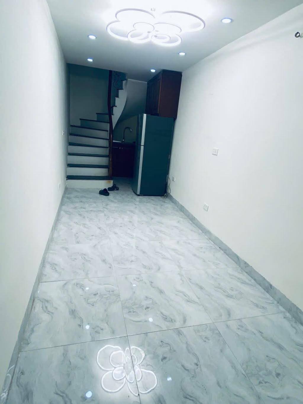 BÁN NHÀ NGÕ PHỐ MINH KHAI - HAI BÀ TRUNG - 2 TỶ HƠN- 20M2 - 3 TẦNG-2 NGỦ - Ảnh 1